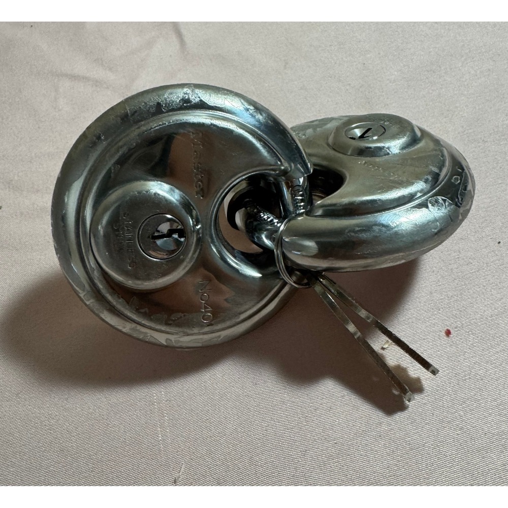 Master Lock No 40 Stainless Steel Discus Padlocks Keyed Alike Set of 2 with Keys